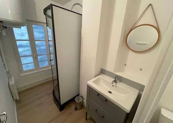 Apartment Saphir, Hyper Centre Au Calme Au Fond D'une Impasse *